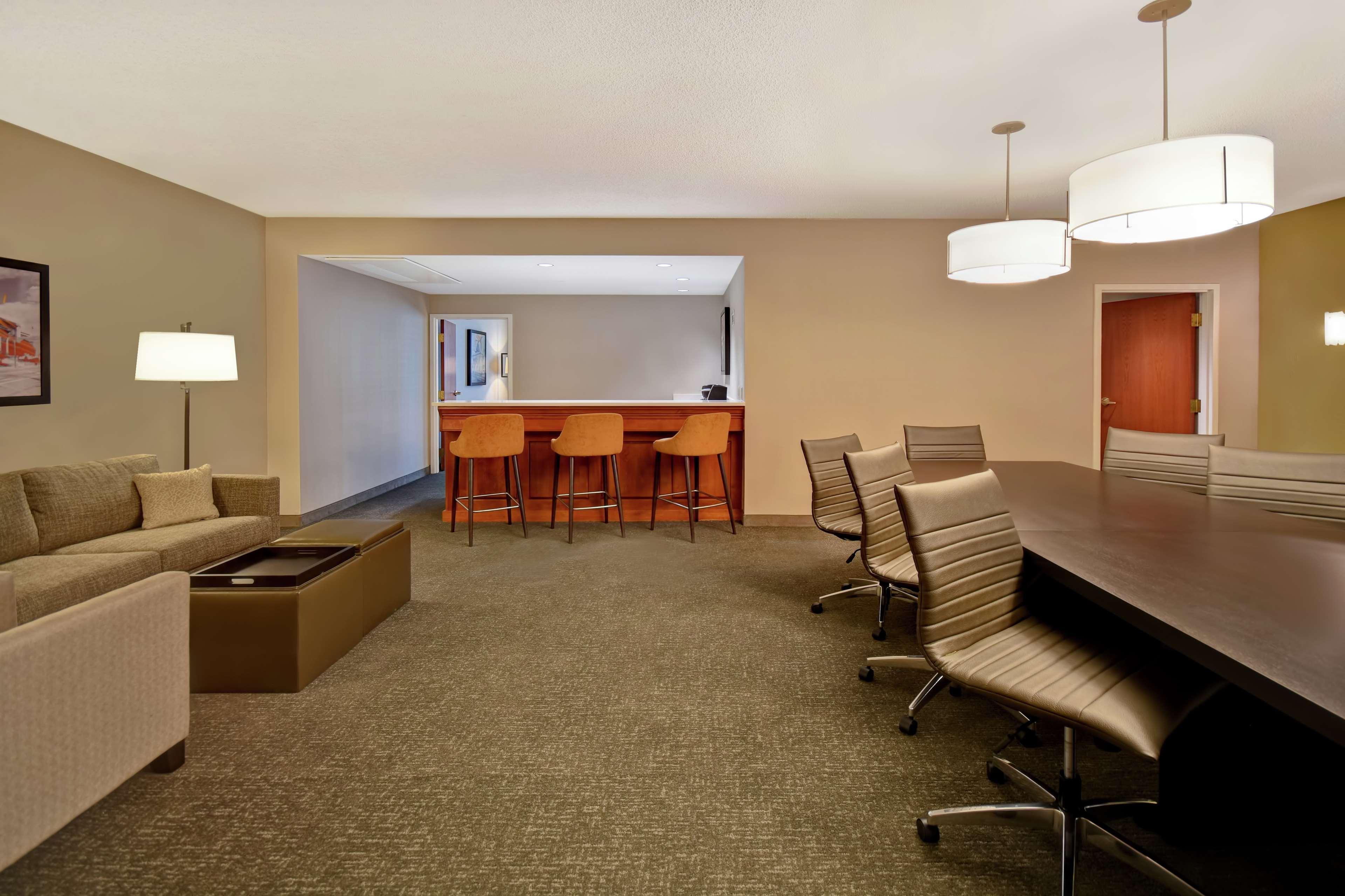 Embassy Suites Little Rock Exteriör bild