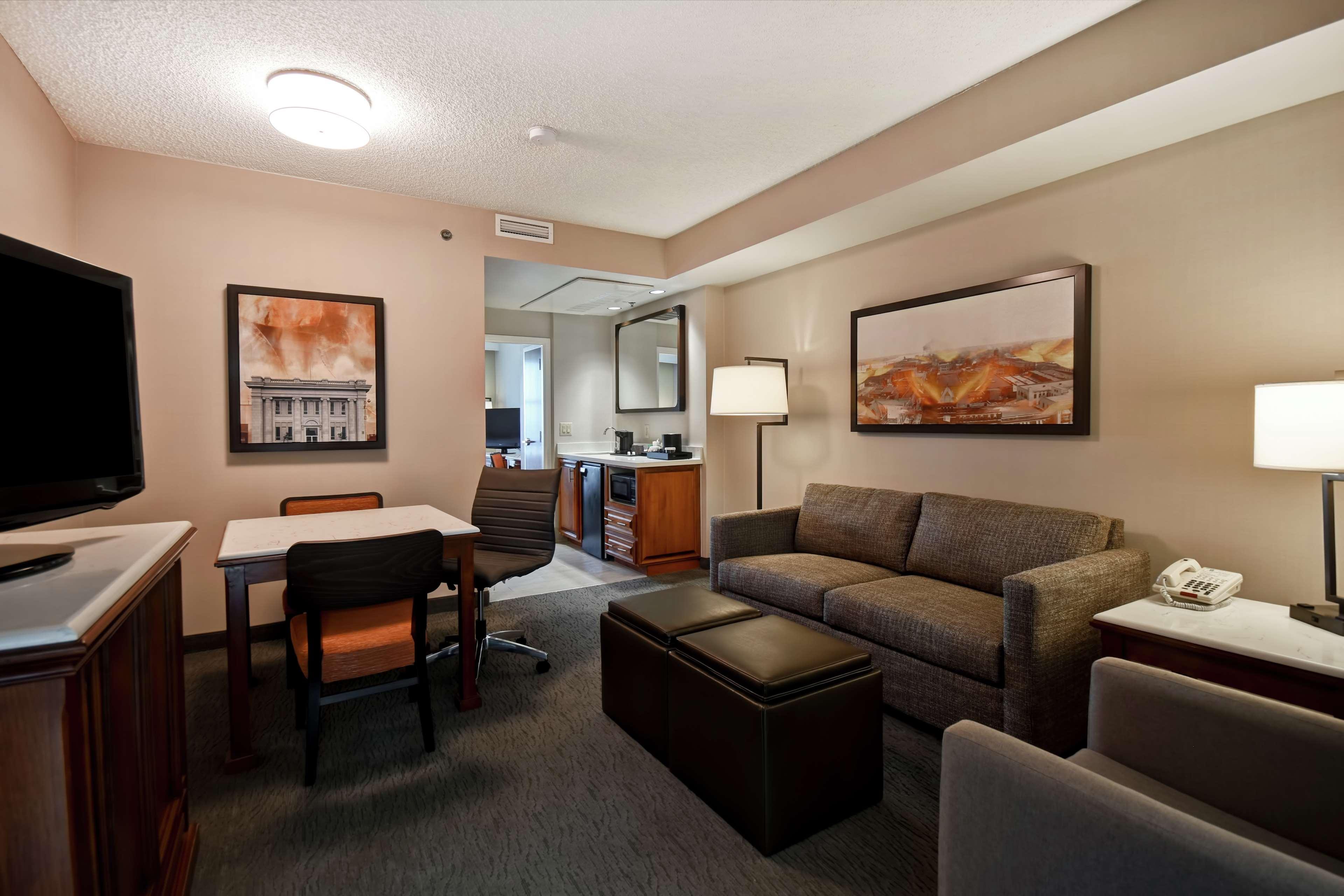 Embassy Suites Little Rock Exteriör bild