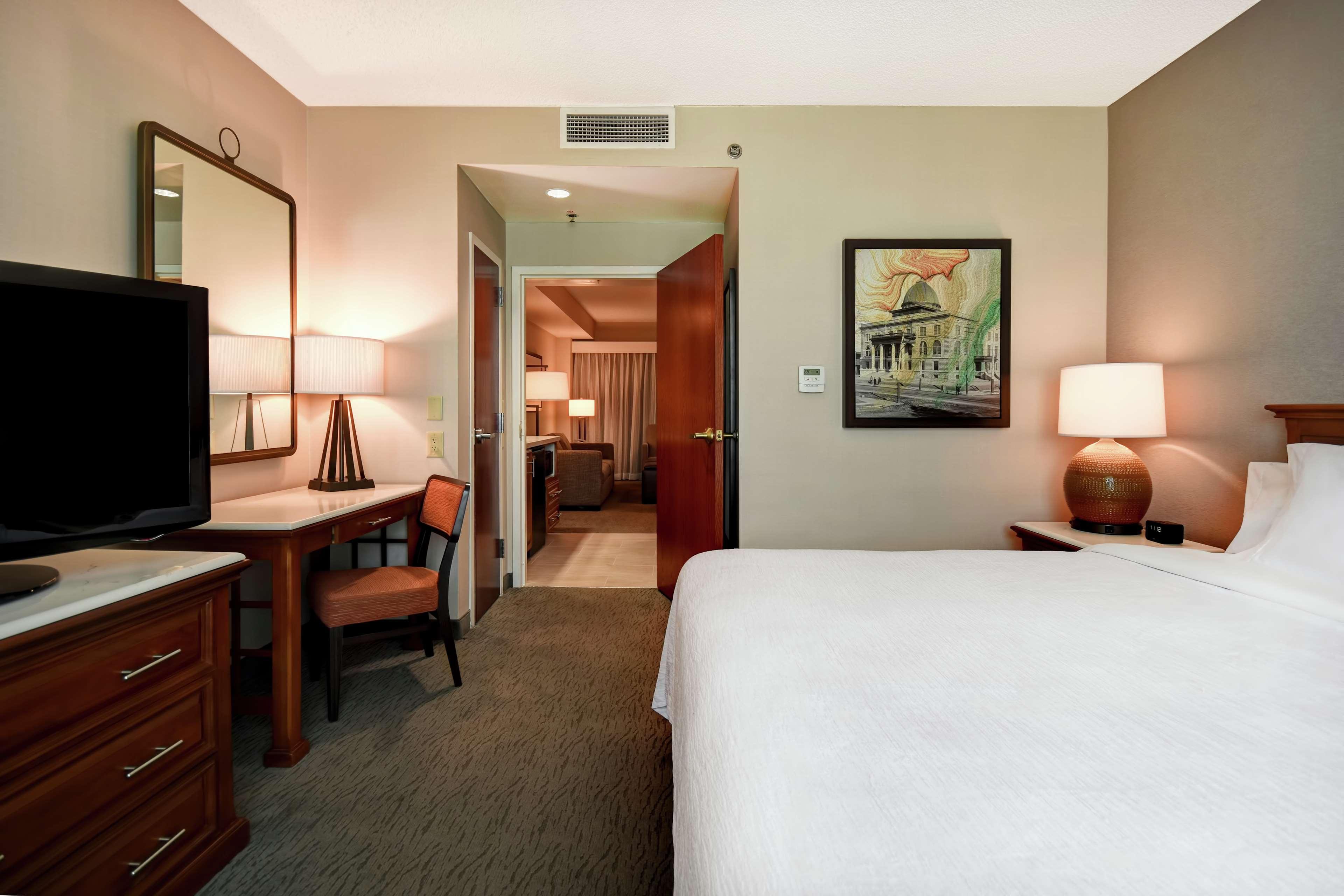 Embassy Suites Little Rock Exteriör bild