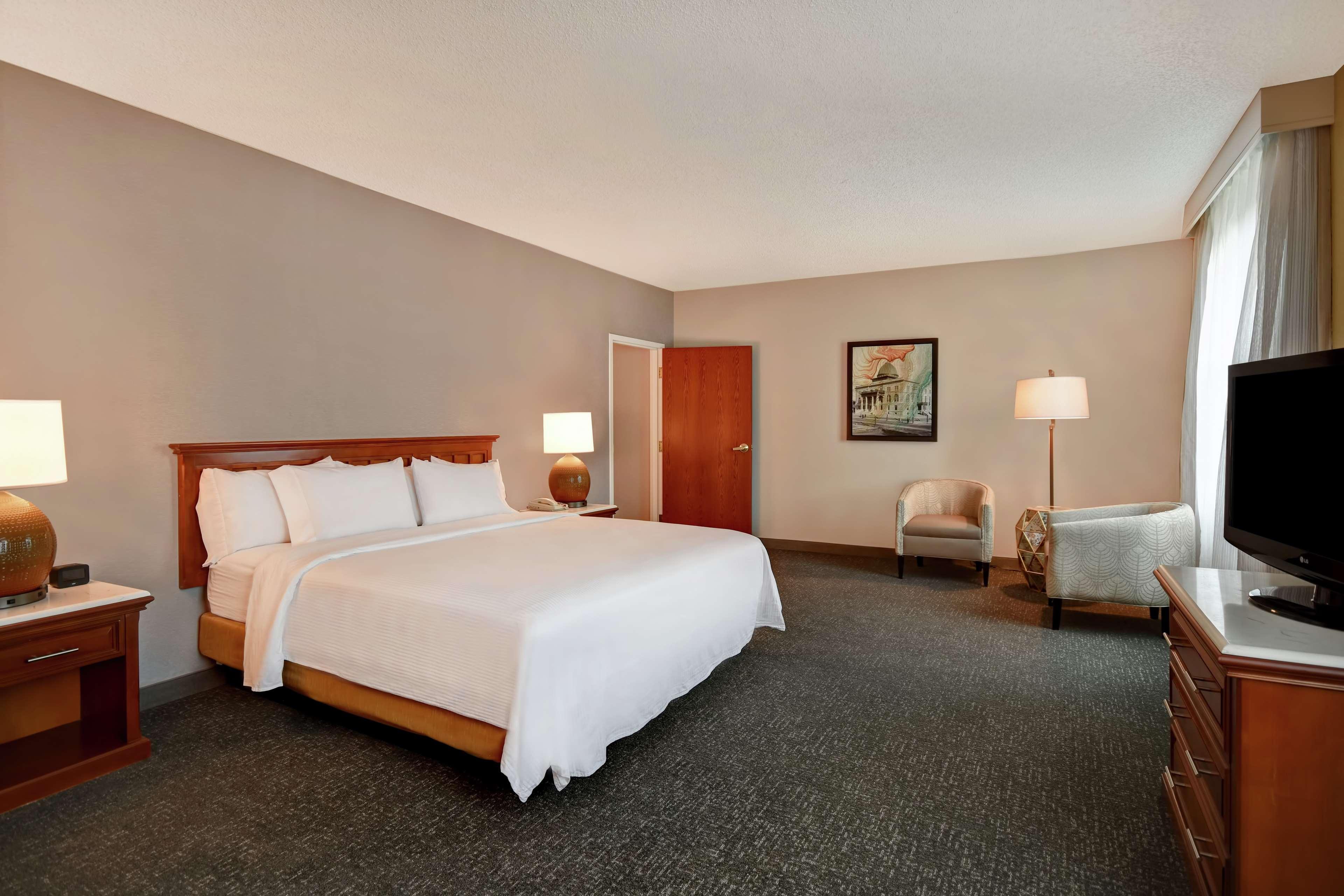 Embassy Suites Little Rock Exteriör bild
