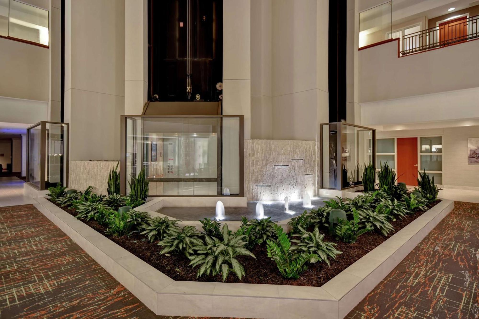 Embassy Suites Little Rock Exteriör bild